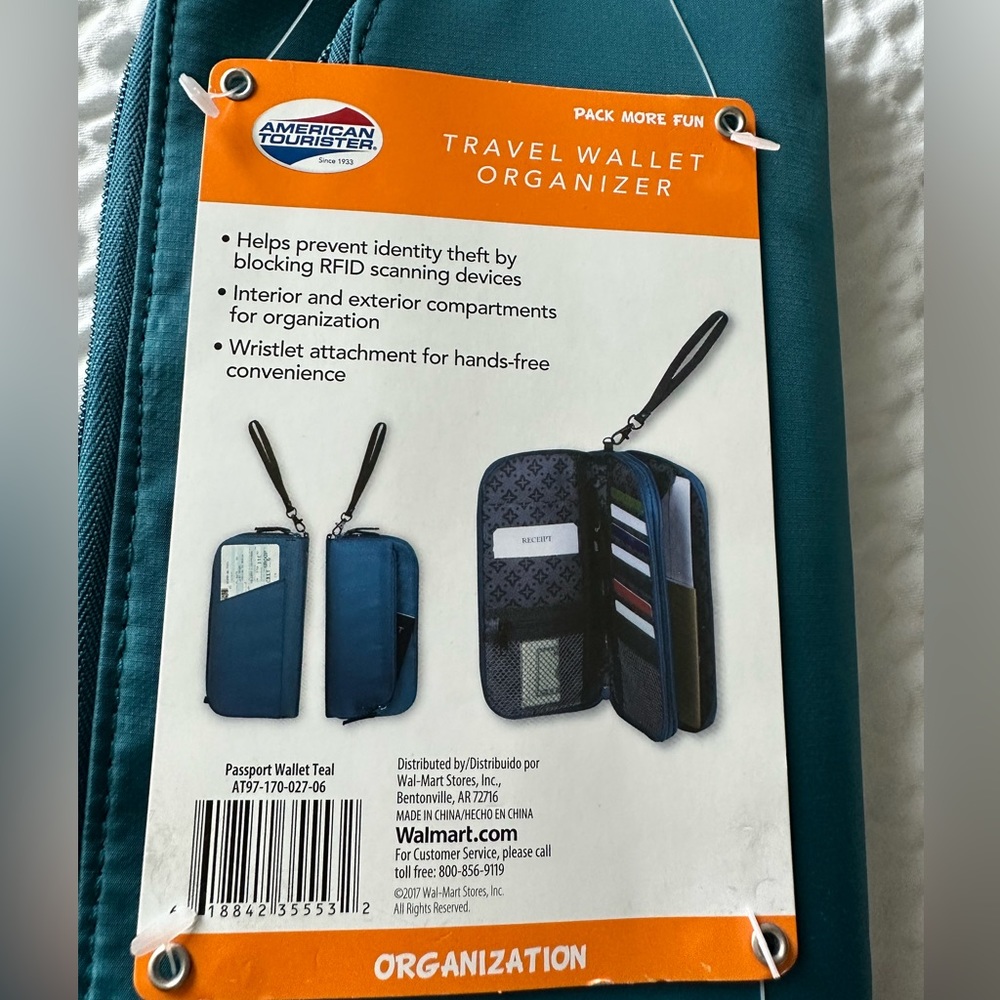 NWT American Tourister Travel Wallet Organizer with Wristlet Strap